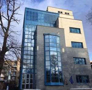 Peste 100 de operatori economici, furnizori de energie, controlaţi de ANPC